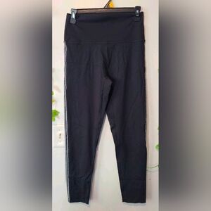 Aerie Offline Large 7/8 Black with white Stitching Leggings